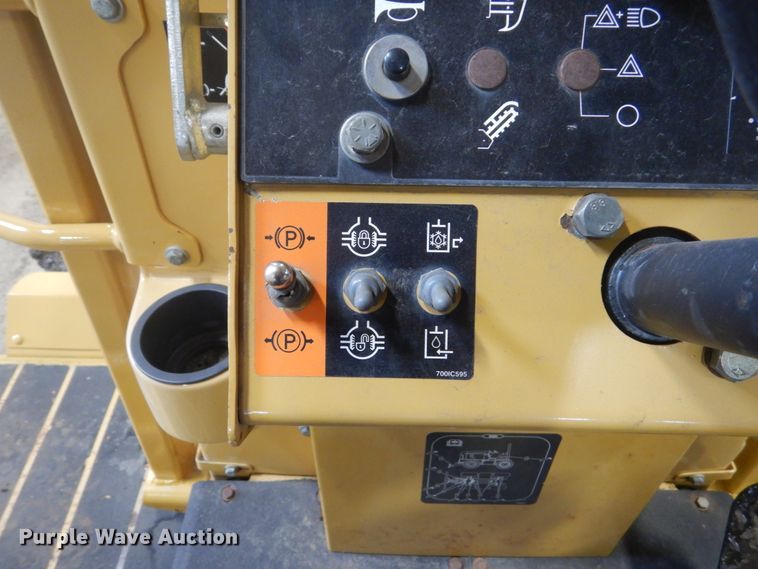 image for item GW9514 2008 Vermeer RTX1250 trencher