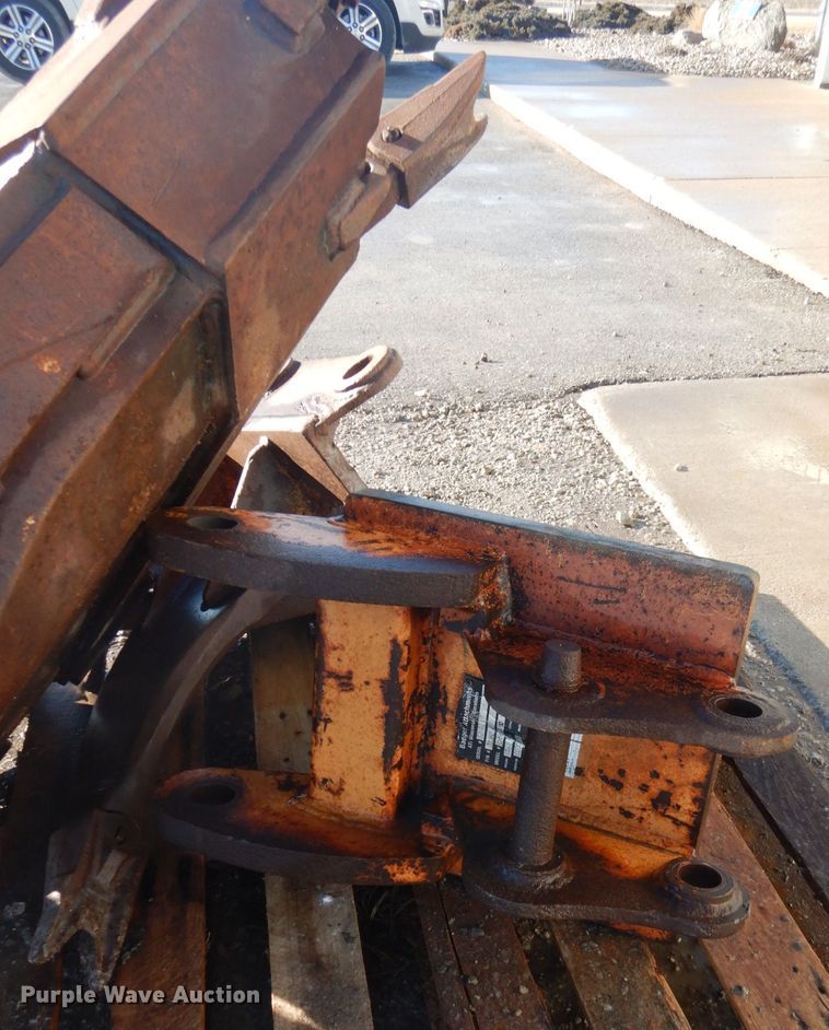 image for item GW9557 Excavator attachments