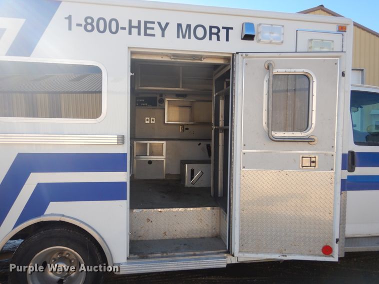 image for item GW9559 1997 Chevrolet Express 3500 ambulance