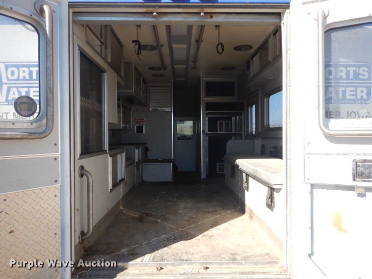 image for item GW9559 1997 Chevrolet Express 3500 ambulance