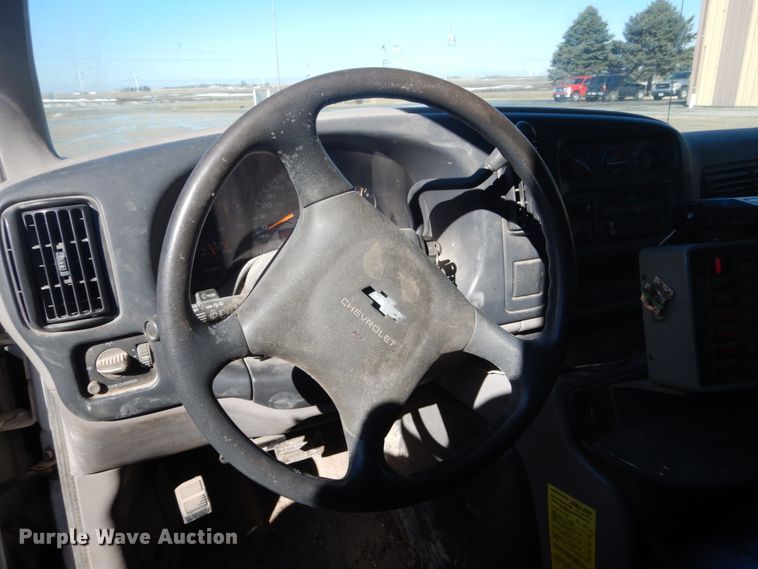 image for item GW9559 1997 Chevrolet Express 3500 ambulance