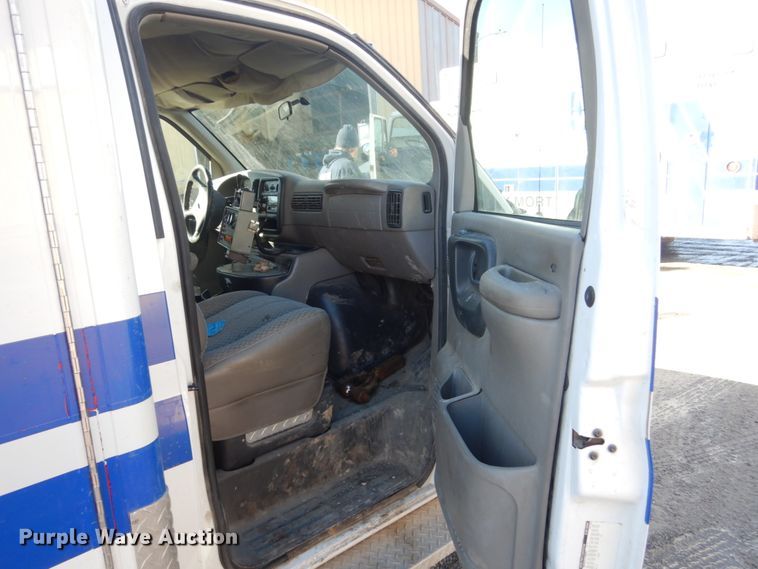 image for item GW9559 1997 Chevrolet Express 3500 ambulance