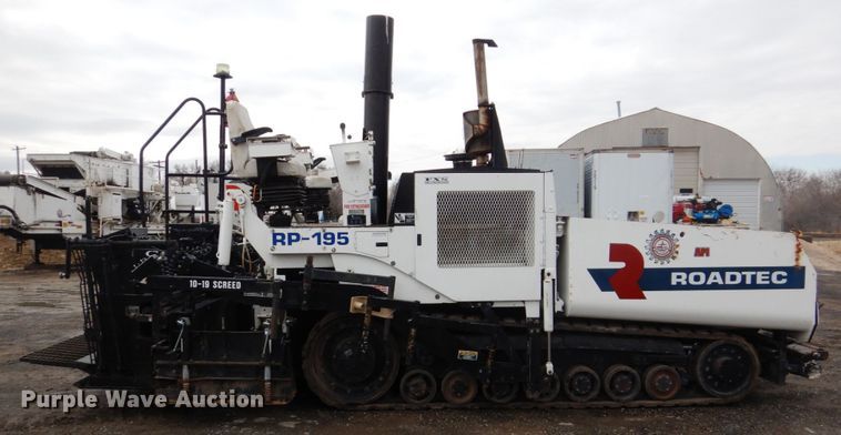 image for item GX9876 2003 Roadtec RP-195 paver