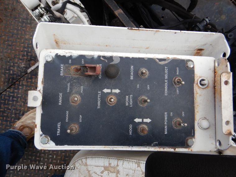 image for item GX9876 2003 Roadtec RP-195 paver