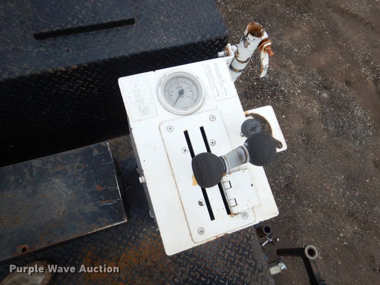 image for item GX9876 2003 Roadtec RP-195 paver