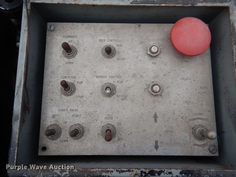 image for item GX9876 2003 Roadtec RP-195 paver