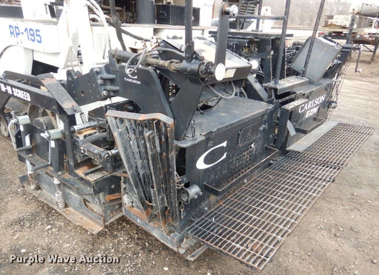 image for item GX9876 2003 Roadtec RP-195 paver