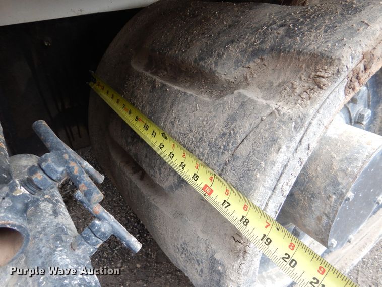 image for item GX9876 2003 Roadtec RP-195 paver