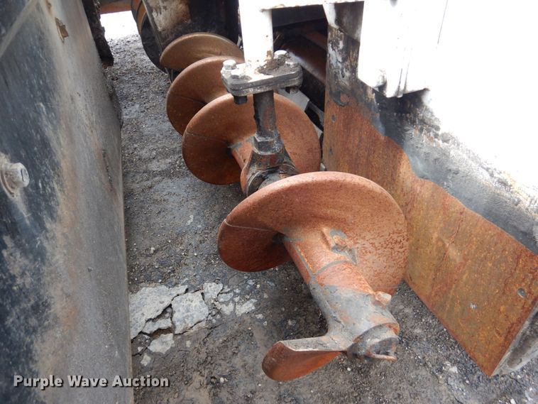 image for item GX9876 2003 Roadtec RP-195 paver