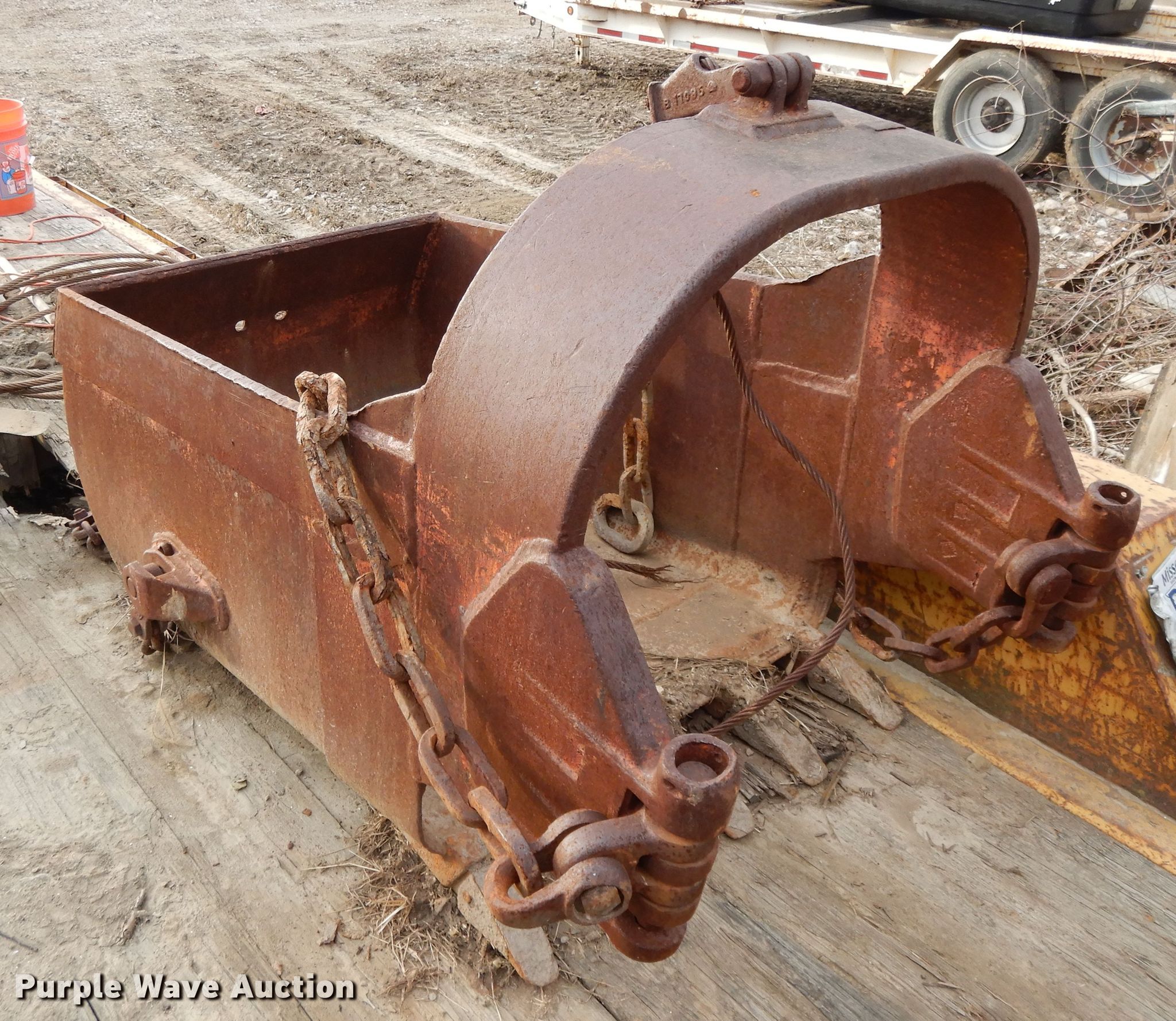 Dragline bucket in Saint Joseph, MO Item DF5923 sold Purple Wave
