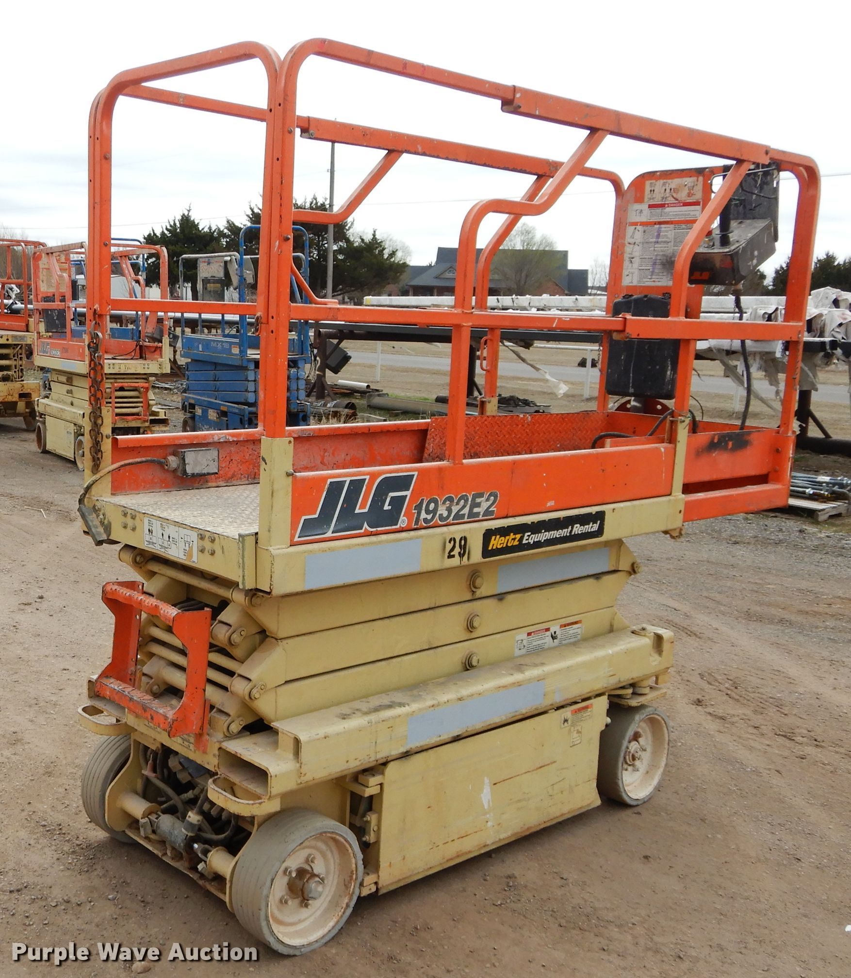 JLG 1932E2 scissor lift in El Reno, OK Item GE9241 sold Purple Wave