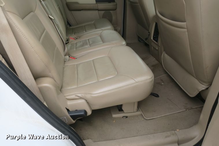 image for item DF5109 2006 Ford Expedition SUV