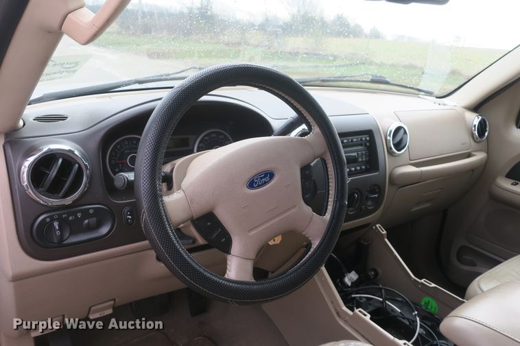 image for item DF5109 2006 Ford Expedition SUV