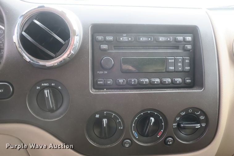 image for item DF5109 2006 Ford Expedition SUV