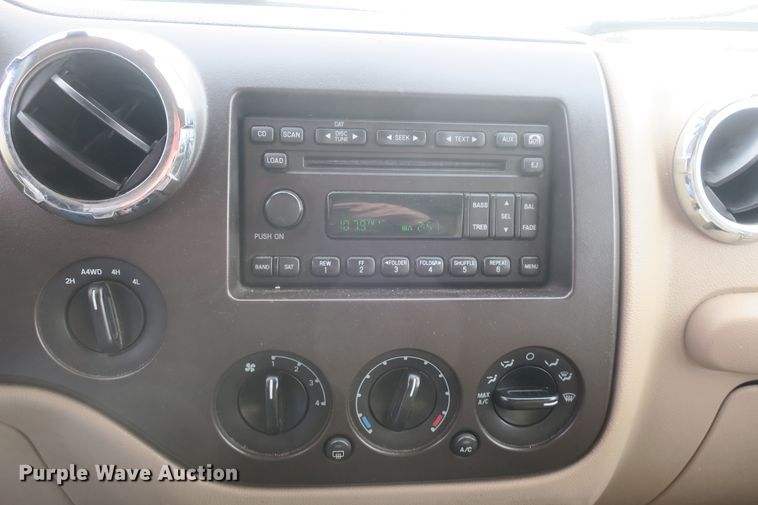 image for item DF5109 2006 Ford Expedition SUV