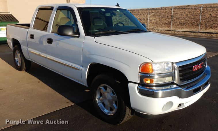 image for item DF5897 2006 GMC Sierra 1500 Crew Cab pickup truck
