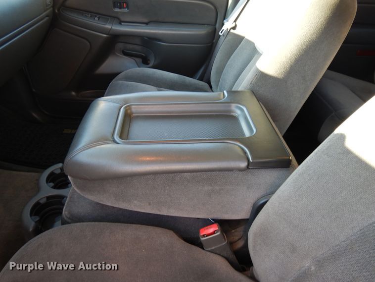 image for item DF5897 2006 GMC Sierra 1500 Crew Cab pickup truck