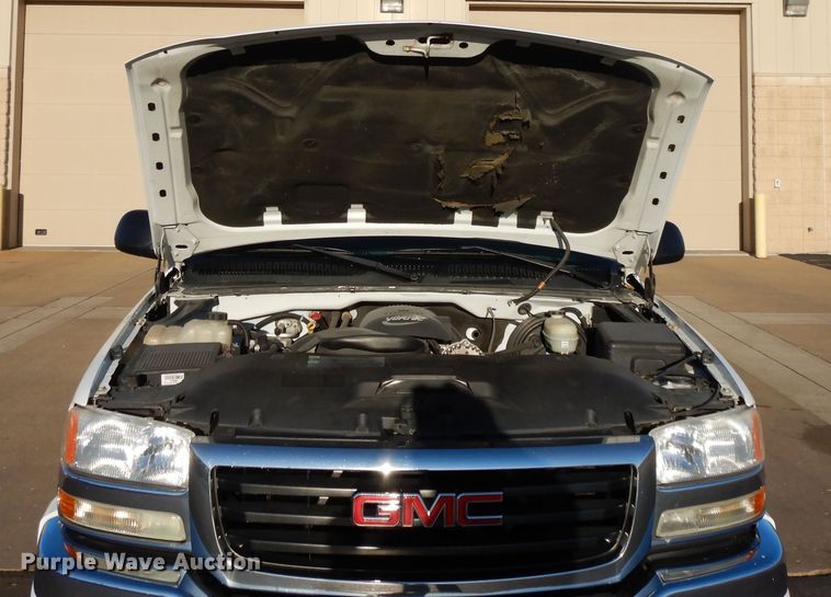 image for item DF5897 2006 GMC Sierra 1500 Crew Cab pickup truck