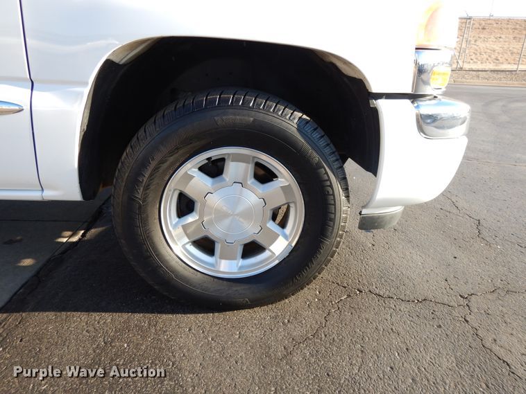 image for item DF5897 2006 GMC Sierra 1500 Crew Cab pickup truck