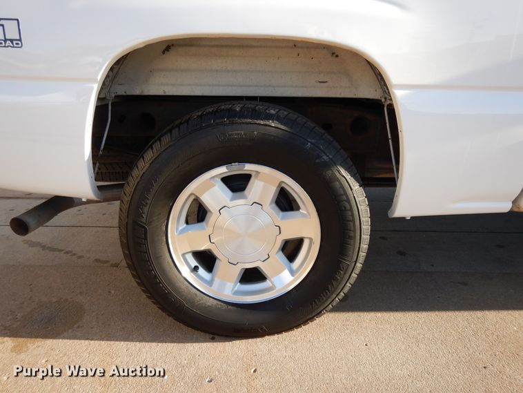 image for item DF5897 2006 GMC Sierra 1500 Crew Cab pickup truck