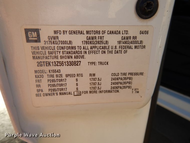 image for item DF5897 2006 GMC Sierra 1500 Crew Cab pickup truck