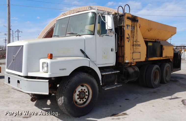 image for item DF5907 1998 Volvo WG64 Akzo Nobel slurry truck