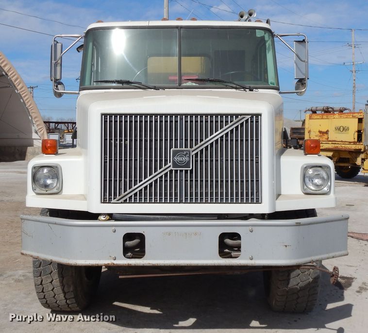 image for item DF5907 1998 Volvo WG64 Akzo Nobel slurry truck