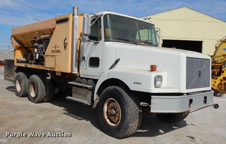 image for item DF5907 1998 Volvo WG64 Akzo Nobel slurry truck