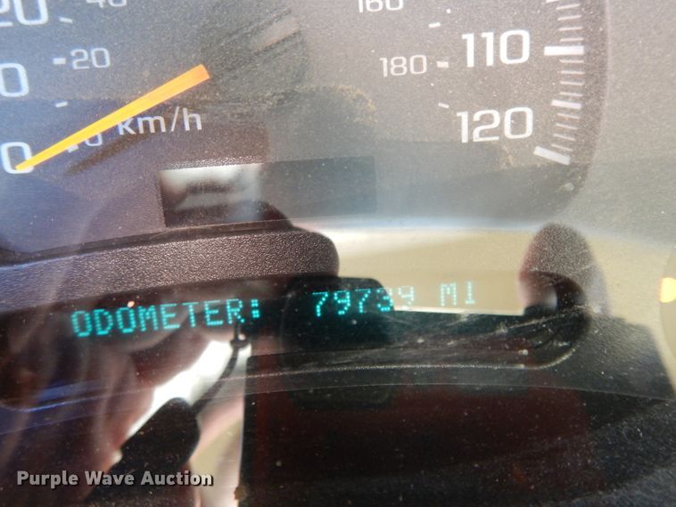 image for item DF5911 2004 Chevrolet Silverado 1500 pickup truck