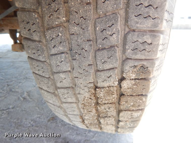 image for item DF5911 2004 Chevrolet Silverado 1500 pickup truck