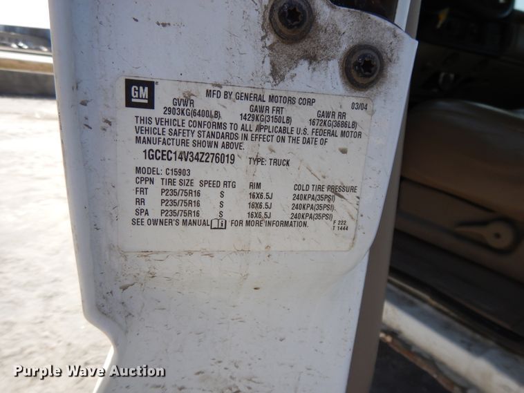 image for item DF5911 2004 Chevrolet Silverado 1500 pickup truck