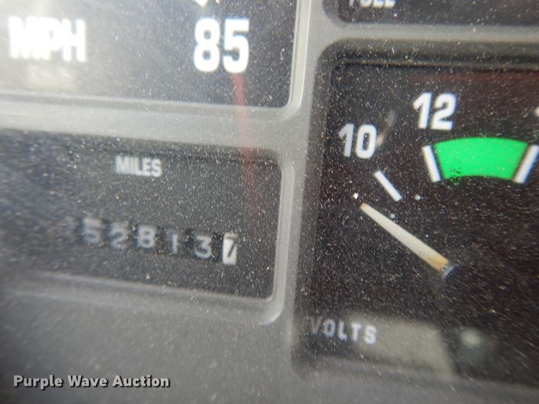 image for item DF5913 1997 International 4900 dump truck