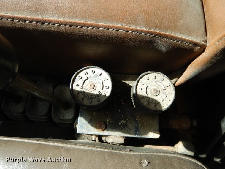 image for item DF5913 1997 International 4900 dump truck