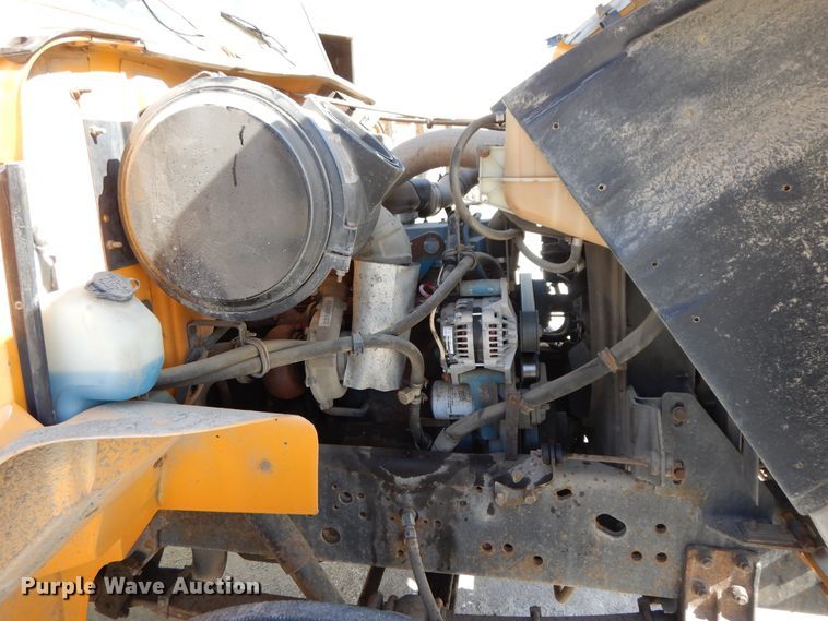 image for item DF5913 1997 International 4900 dump truck