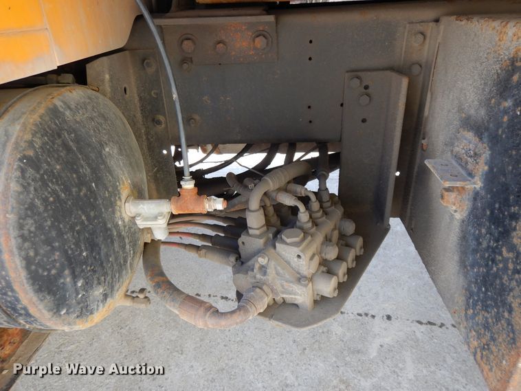 image for item DF5913 1997 International 4900 dump truck