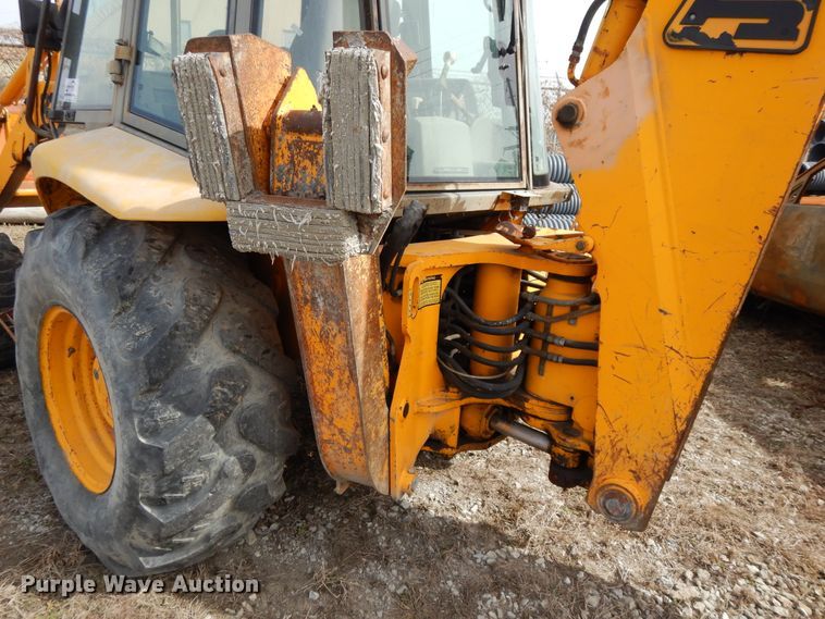 image for item DF5916 1996 JCB 215 Series 2 backhoe