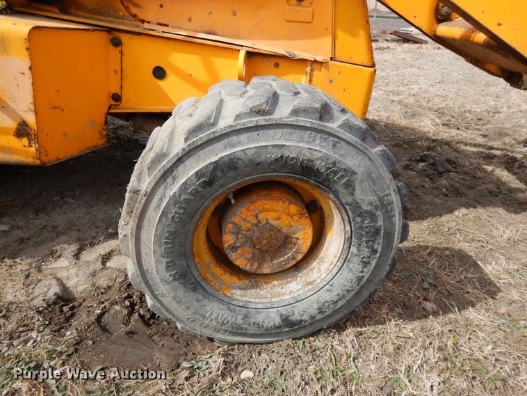 image for item DF5916 1996 JCB 215 Series 2 backhoe