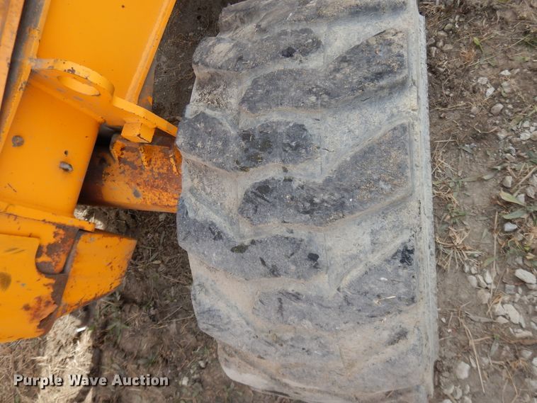 image for item DF5916 1996 JCB 215 Series 2 backhoe