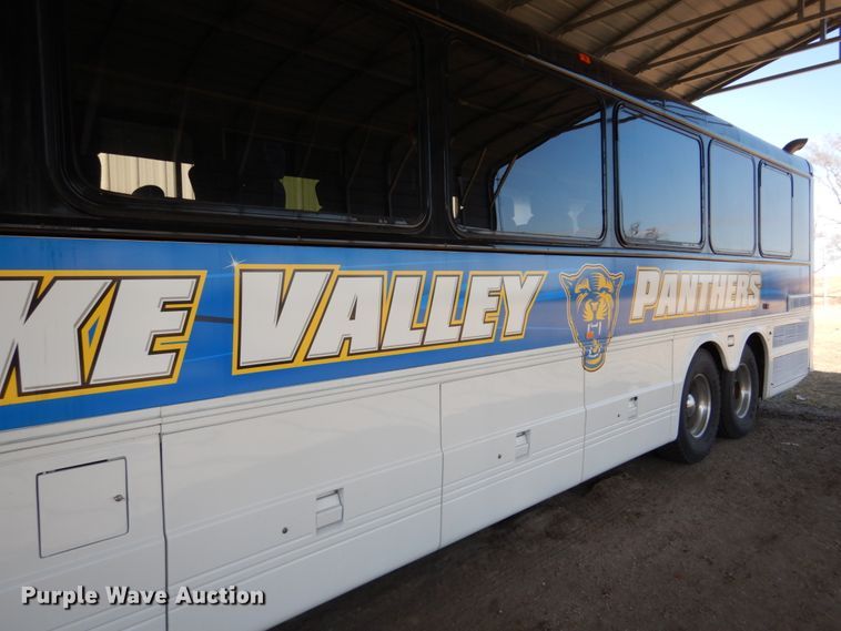 image for item DF7389 2001 Blue Bird LTC40 coach bus