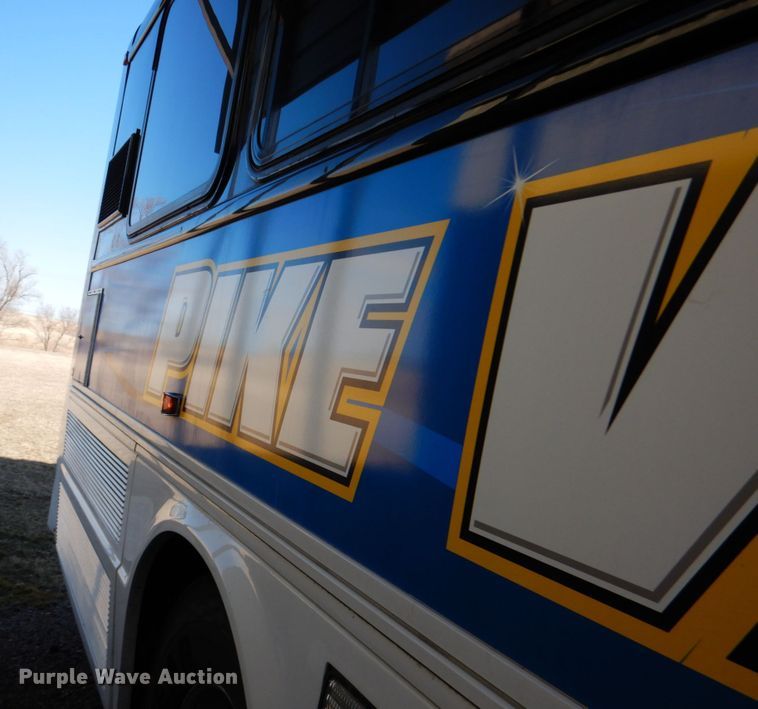 image for item DF7389 2001 Blue Bird LTC40 coach bus