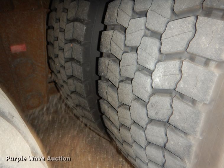 image for item DF7389 2001 Blue Bird LTC40 coach bus