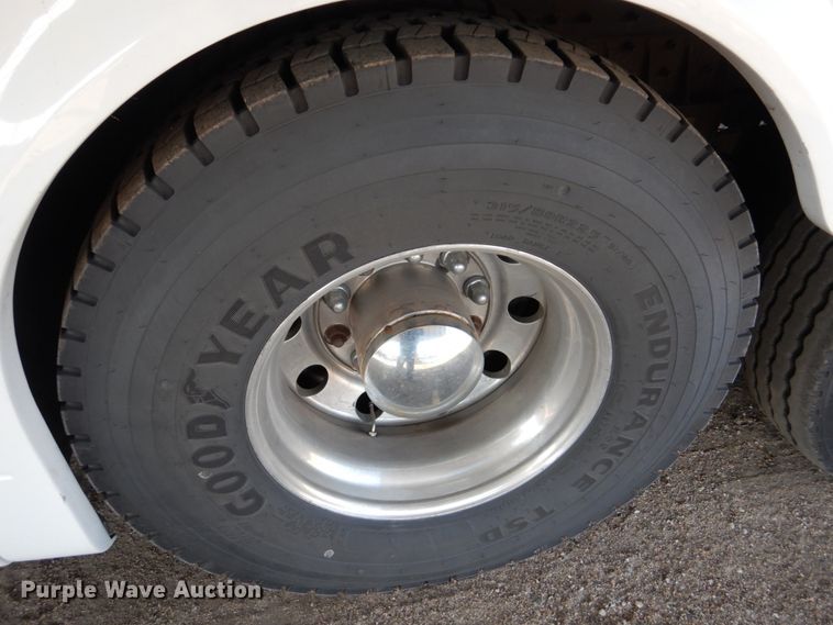 image for item DF7389 2001 Blue Bird LTC40 coach bus