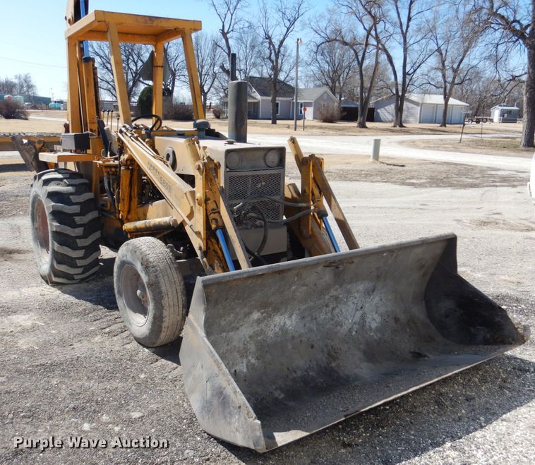 image for item DF7393 1974 Case 580B backhoe