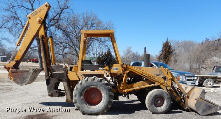 image for item DF7393 1974 Case 580B backhoe