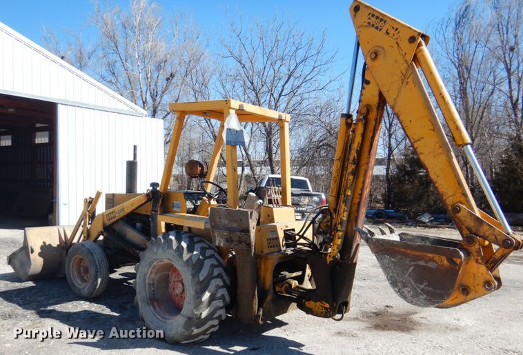 image for item DF7393 1974 Case 580B backhoe