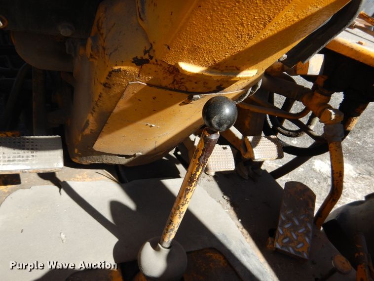 image for item DF7393 1974 Case 580B backhoe