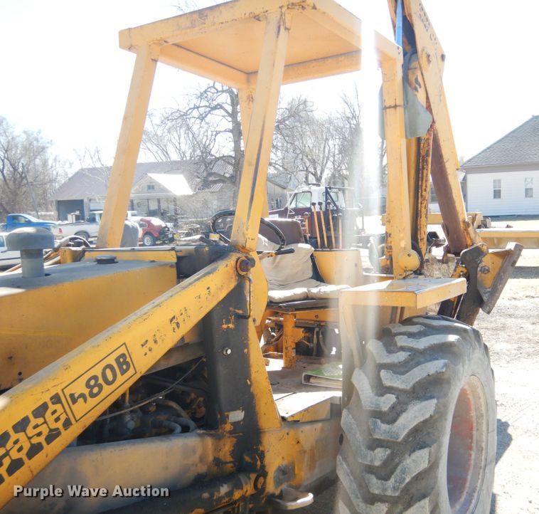 image for item DF7393 1974 Case 580B backhoe