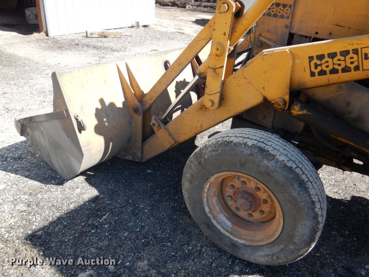 image for item DF7393 1974 Case 580B backhoe