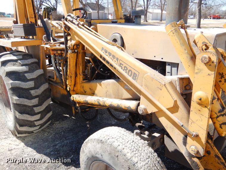 image for item DF7393 1974 Case 580B backhoe
