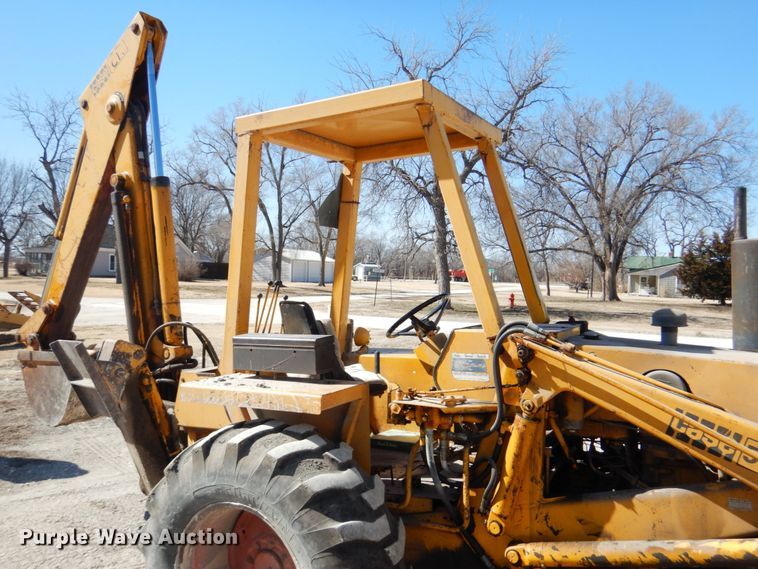 image for item DF7393 1974 Case 580B backhoe
